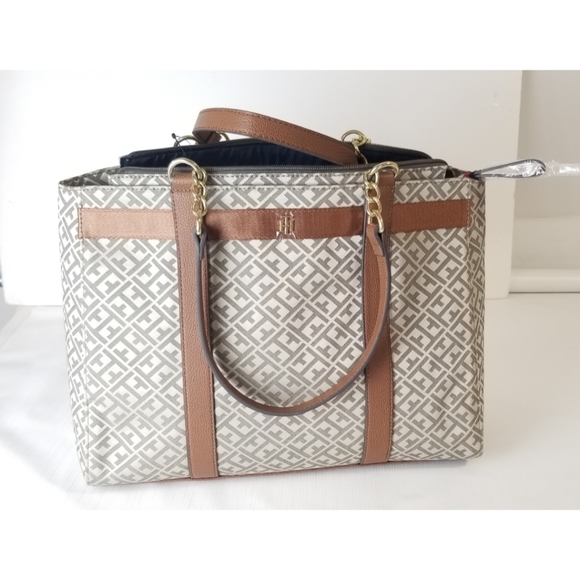 Tommy Hilfiger Signature Jacquard Tote Bag,  NWT - Picture 10 of 10